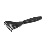 Brush cleaning tool
